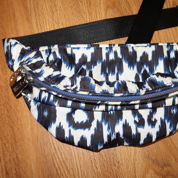 lululemon On YourBum bag Fanny Pack Ikat Sprinkler - Picture 2 of 8